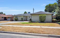 2938 E Willis Avenue, Fresno, CA 93726