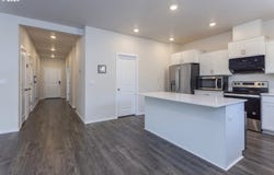 3295 SE 36TH St, Gresham, OR 97080