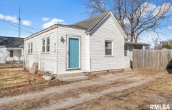 612 S LINCOLN Street, Divernon, IL 62530