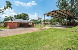559 ELM ST, Frankston, TX 75763