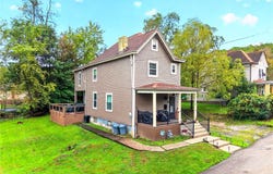 3542 Krupp St, Sheraden, PA 15204