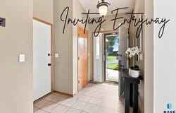 2738 S Avondale Ct, Sioux Falls, SD 57110