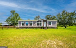 266 Farm Rd., St. George, GA 31562