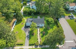 10 Knickerbocker Road, Demarest, NJ 07627
