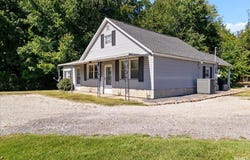 305 E ST RD 64, Winslow, IN 47598