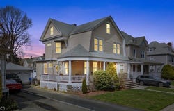 206 Mortimer Ave, Rutherford Boro, NJ 07070-1918