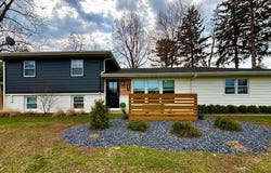 6484 Sawyer Road, Sawyer, MI 49125