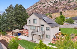 1126 E BENCHVIEW Dr, Ogden, UT 84404