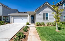 1069 Wolverton Way W, Madera, CA 93636