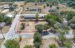 1602 Cummings St, Luling, TX 78648