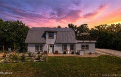 92 Pikes Peak Road, Roach, MO 65787