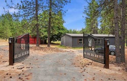 11914 E Laurel Rd, Elk, WA 99009