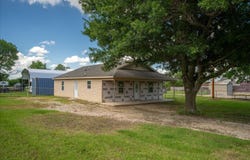 503 E Sanger Street, Celeste, TX 75423
