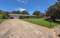 907 Seymore Circle, Denison, TX 75020