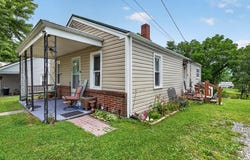110 Wolfe Ave, Marion, VA 24354