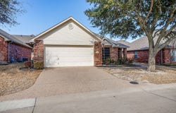 119 Crestway Drive, Cedar Hill, TX 75104
