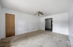 213 E 11th Ave, Caney, KS 67333