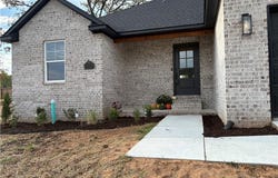 1129 Hunter DR, Barling, AR 72923