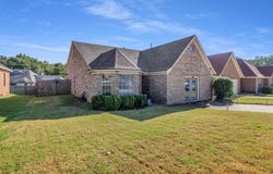 4557 LINDAWOOD Ln, Memphis, TN 38128