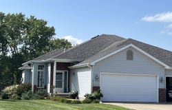 3339 SW Mariposa PL, Topeka, KS 66614