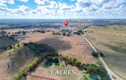 616 Lay Rd, Lockhart, TX 78644