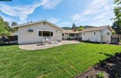 152 Tharp Dr, Moraga, CA 94556