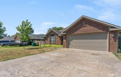 601 Carlson Street, Centerton, AR 72719