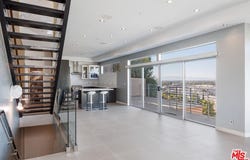11698 Picturesque Dr, Studio City, CA 91604