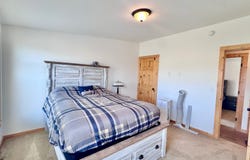5475 Relaxation Ave, Glen Ullin, ND 58631