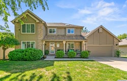 14477 Erskine Street, Omaha, NE 68116