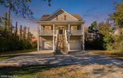 306 Joan Court, Beaufort, NC 28516