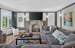 426 S AUSTIN Boulevard, Oak Park, IL 60304