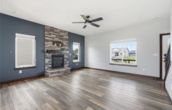 903 Carl Ct, Solon, IA 52333