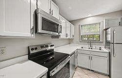314 Cedarwood Lane, Carrboro, NC 27510