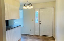 515 S Central, Roxana, IL 62084