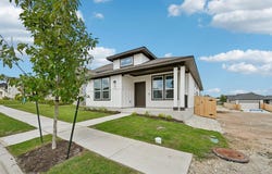 124 Tenny Ln, Kyle, TX 78640