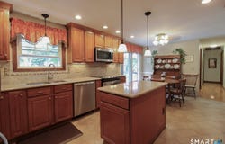 50 Carriage Dr Extension, Clinton, CT 06413