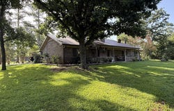 587 HEMLOCK RD, Gilmer, TX 75644