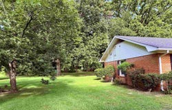 5500 Lakeshore Drive, Pine Bluff, AR 71603