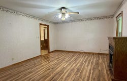 235 SHANNA Dr, Selmer, TN 38375-1227