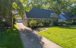 25524 Chatworth, Euclid, OH 44117