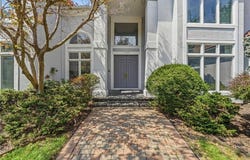 11708 Brookwood Avenue, Leawood, KS 66211