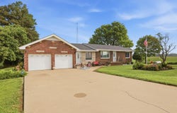 1352 Grant Road, Murray, KY 42071