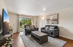 2100 Valencia Drive, Northbrook, IL 60062