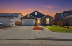 530 Baylor Drive, Lemoore, CA 93245