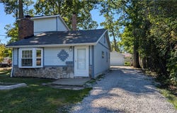 424 E 319th Street, Willowick, OH 44095
