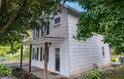 80 POTOMAC Avenue, RIDGELEY, WV 26753