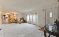 303 Cadgewith E, Lansing, MI 48906