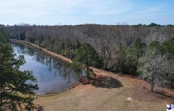 964 Celtic Ln., Lamar, SC 29069-9744