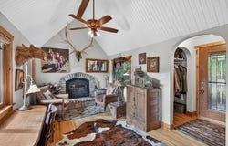 9845 Brookside Avenue, Bloomington, MN 55431
